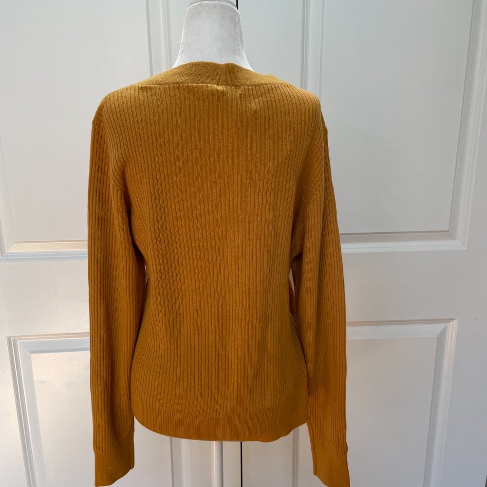 Kai V-Neck Cashmere Sweater FAHERTY BRAND - Picture 7 of 10